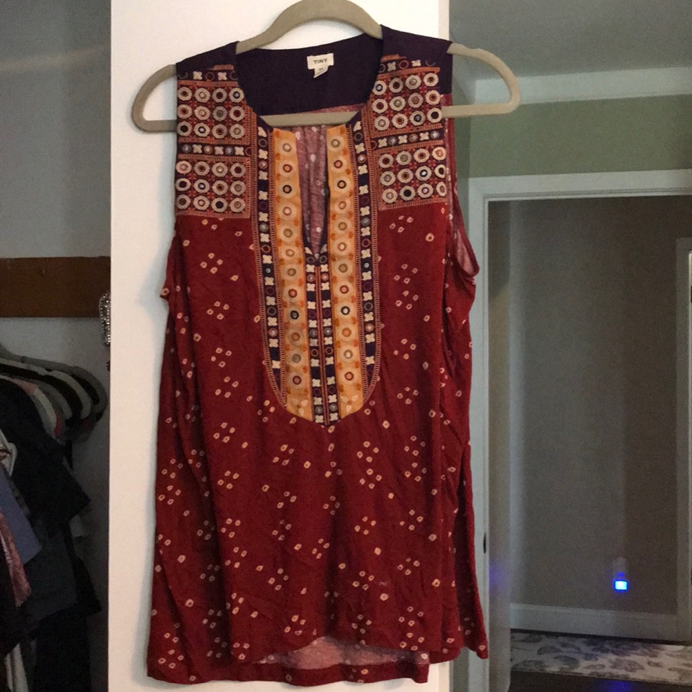 Embroidered detail tank